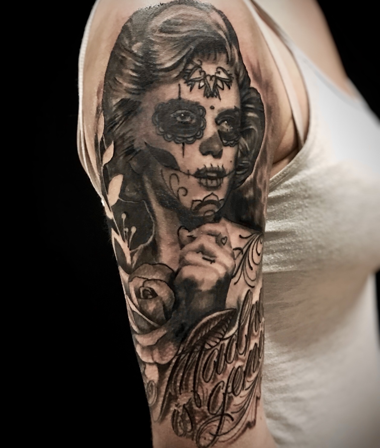 Girl skull black and grey sleeve